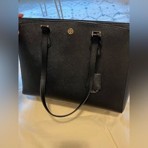 COPY - NEW Tory Burch Robinson Tote